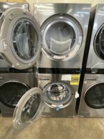 LG Single Unit Front Load LG WashTower? with Center Control? 4.5 cu. ft. Washer and 7.4 cu. ft. Electric Dryer - Image 2